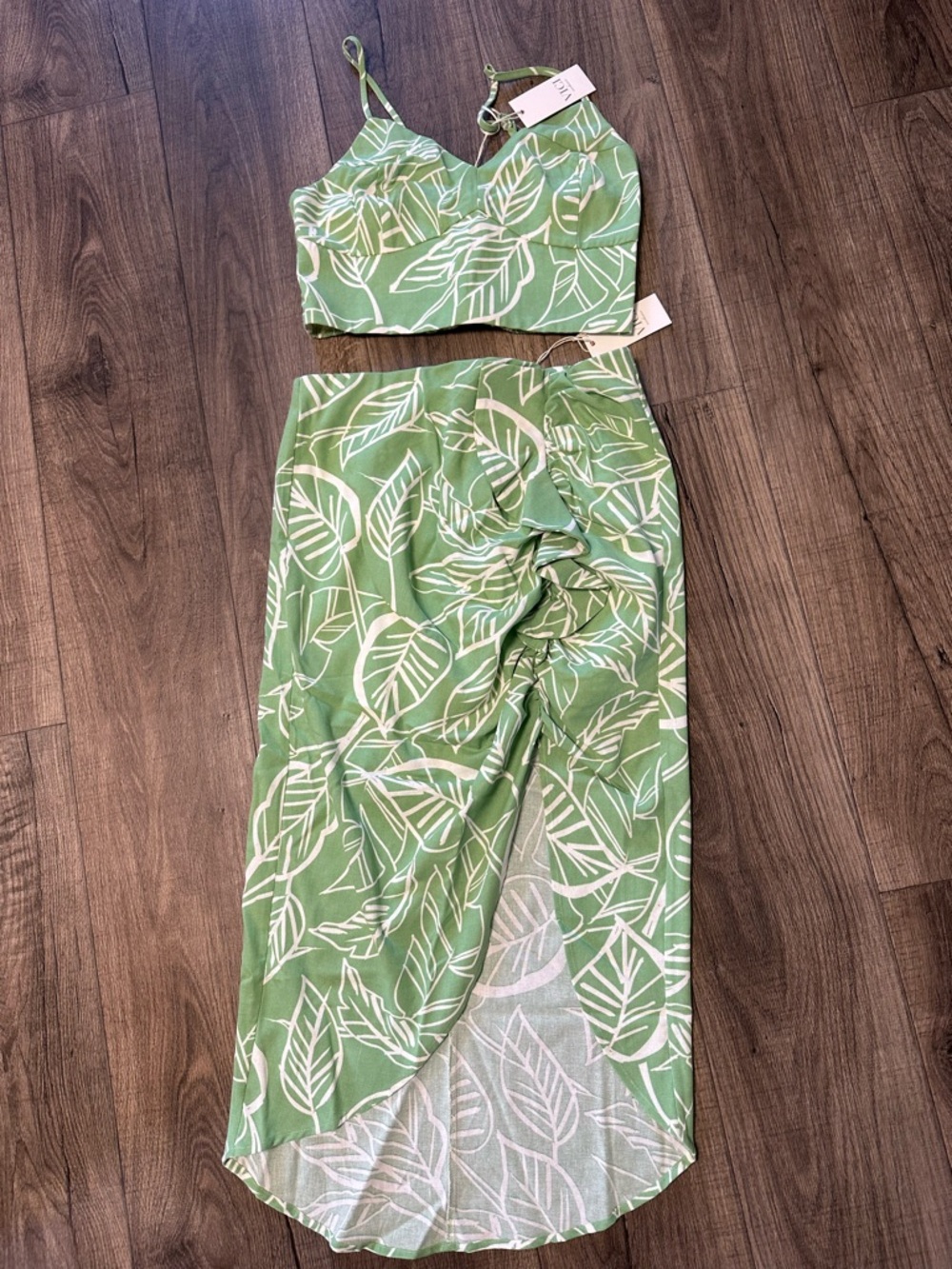 Vici Green and White Leaf Print Two-Piece Dress Set
